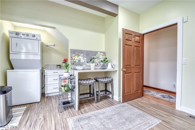 489 Leverett Lane, Highland Heights, OH 44143