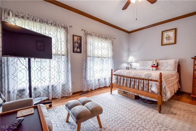 489 Leverett Lane, Highland Heights, OH 44143