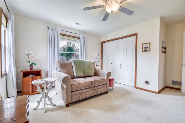 489 Leverett Lane, Highland Heights, OH 44143