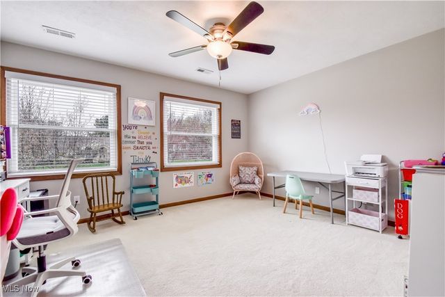 489 Leverett Lane, Highland Heights, OH 44143