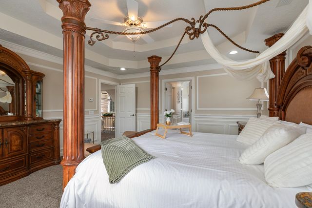 1950 E Meadow Drive, Bolivar, MO 65613