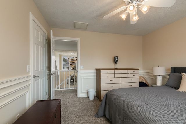 1950 E Meadow Drive, Bolivar, MO 65613