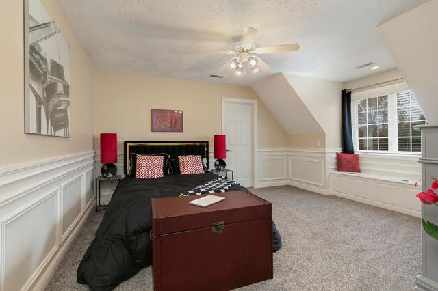 1950 E Meadow Drive, Bolivar, MO 65613