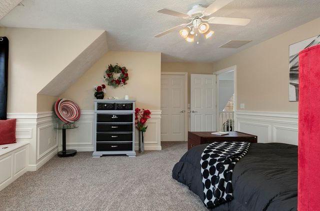 1950 E Meadow Drive, Bolivar, MO 65613