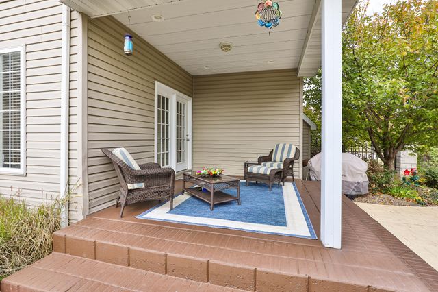 1950 E Meadow Drive, Bolivar, MO 65613