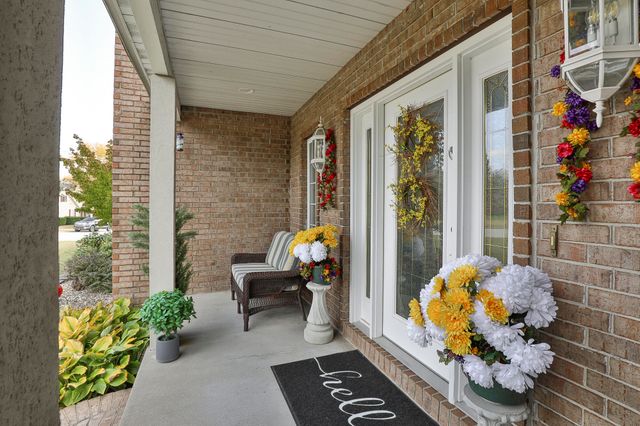 1950 E Meadow Drive, Bolivar, MO 65613