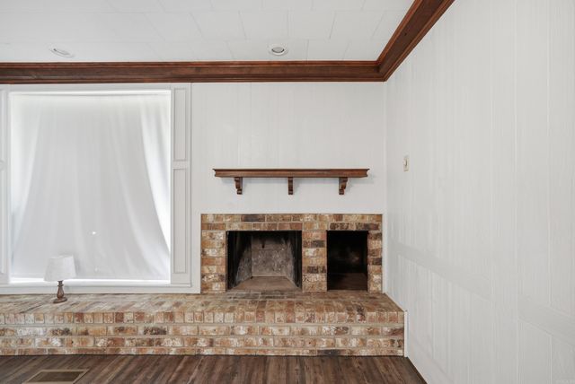 2854 Lakeside Drive, Benton, AR 72019