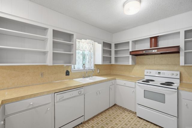 2854 Lakeside Drive, Benton, AR 72019