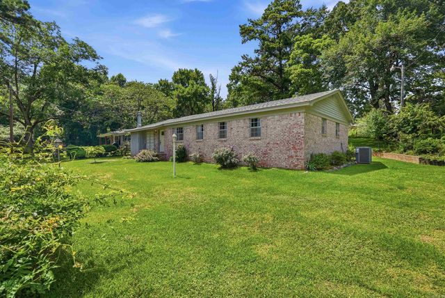 2854 Lakeside Drive, Benton, AR 72019
