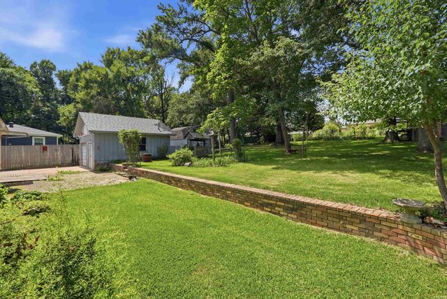 2854 Lakeside Drive, Benton, AR 72019