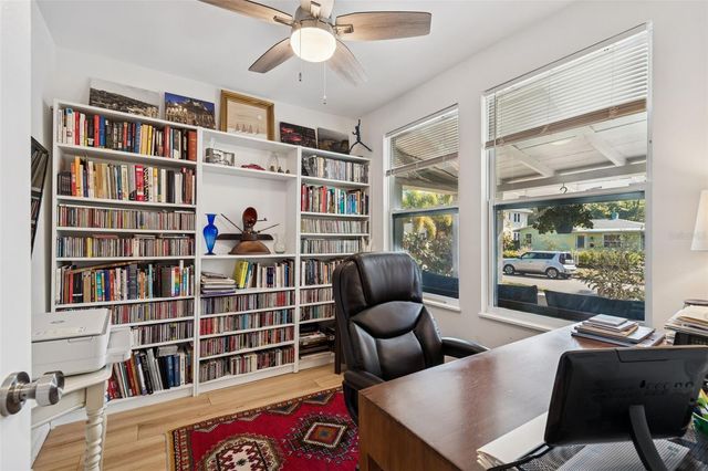 2517 3RD AVENUE N, St Petersburg, FL 33713