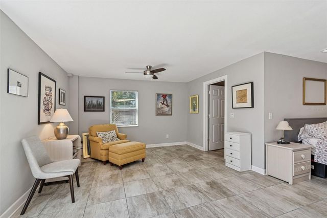 2517 3RD AVENUE N, St Petersburg, FL 33713