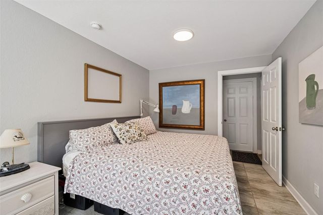 2517 3RD AVENUE N, St Petersburg, FL 33713