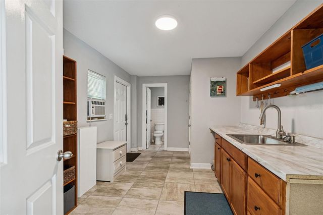 2517 3RD AVENUE N, St Petersburg, FL 33713