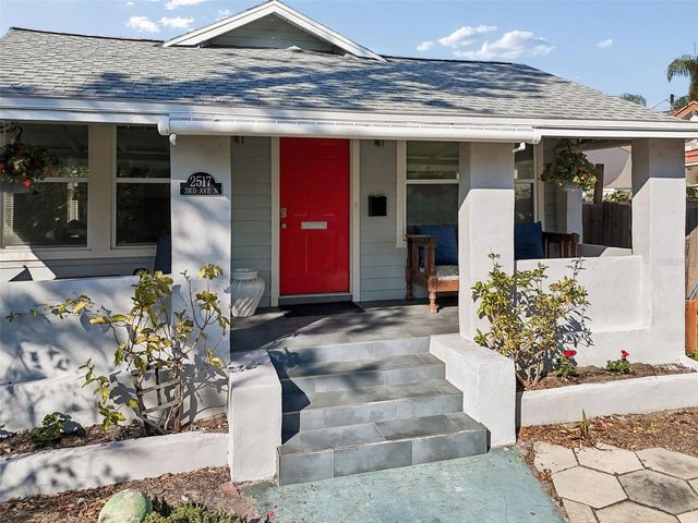 2517 3RD AVENUE N, St Petersburg, FL 33713