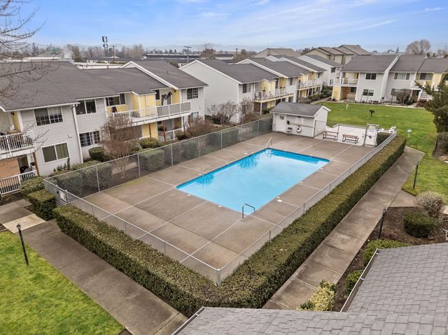 2101 Poplar Drive 36, Medford, OR 97504