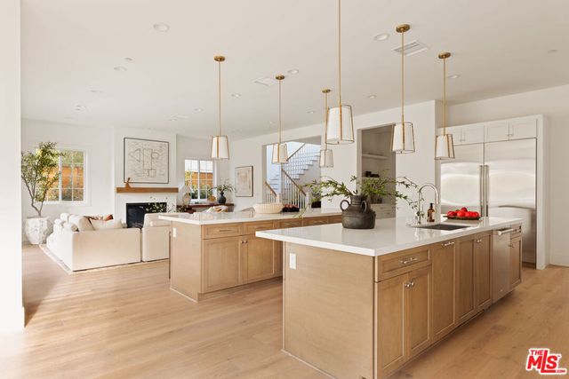 1827 9th Street, Manhattan Beach, CA 90266