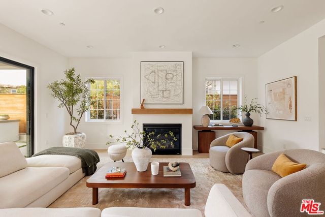 1827 9th Street, Manhattan Beach, CA 90266