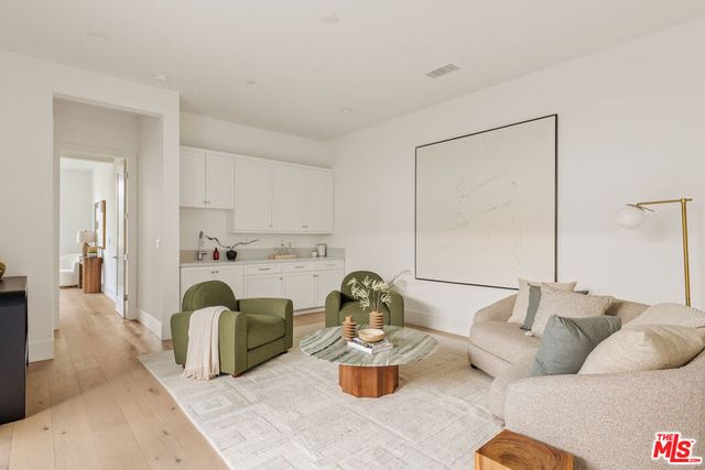 1827 9th Street, Manhattan Beach, CA 90266