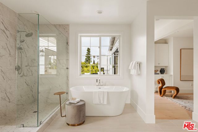1827 9th Street, Manhattan Beach, CA 90266