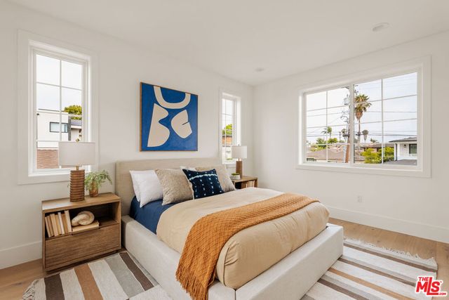 1827 9th Street, Manhattan Beach, CA 90266