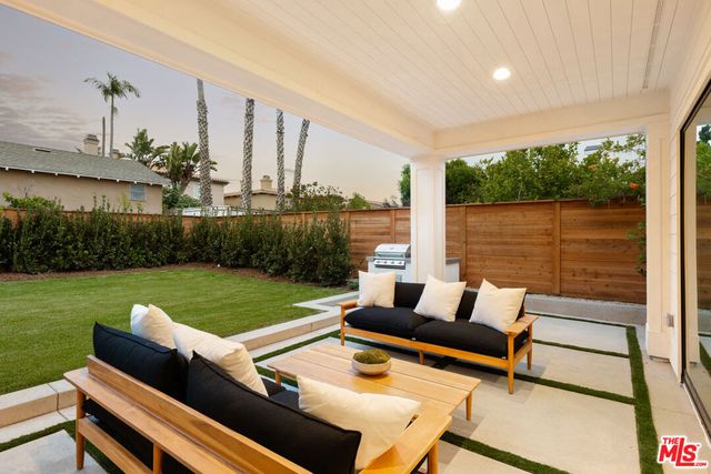 1827 9th Street, Manhattan Beach, CA 90266