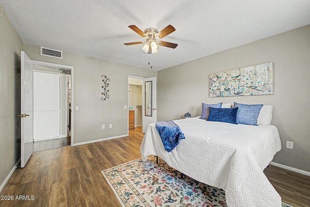 10042 W HAWTHORN Drive, Sun City, AZ 85351
