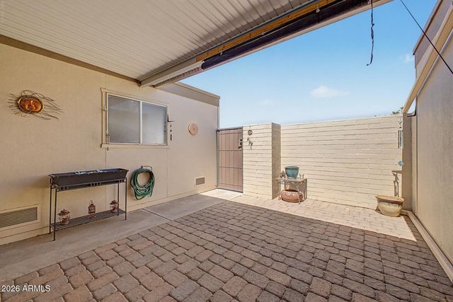 10042 W HAWTHORN Drive, Sun City, AZ 85351