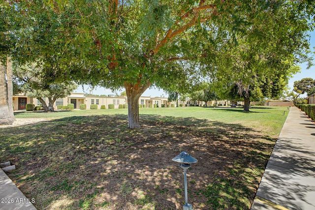 10042 W HAWTHORN Drive, Sun City, AZ 85351