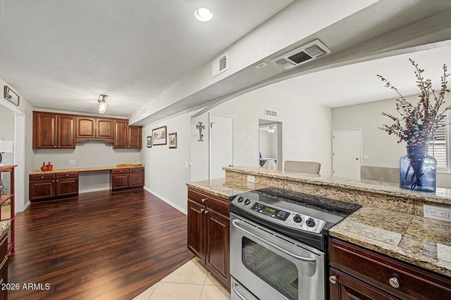 10042 W HAWTHORN Drive, Sun City, AZ 85351