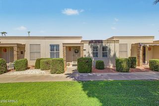 10042 W HAWTHORN Drive, Sun City, AZ 85351