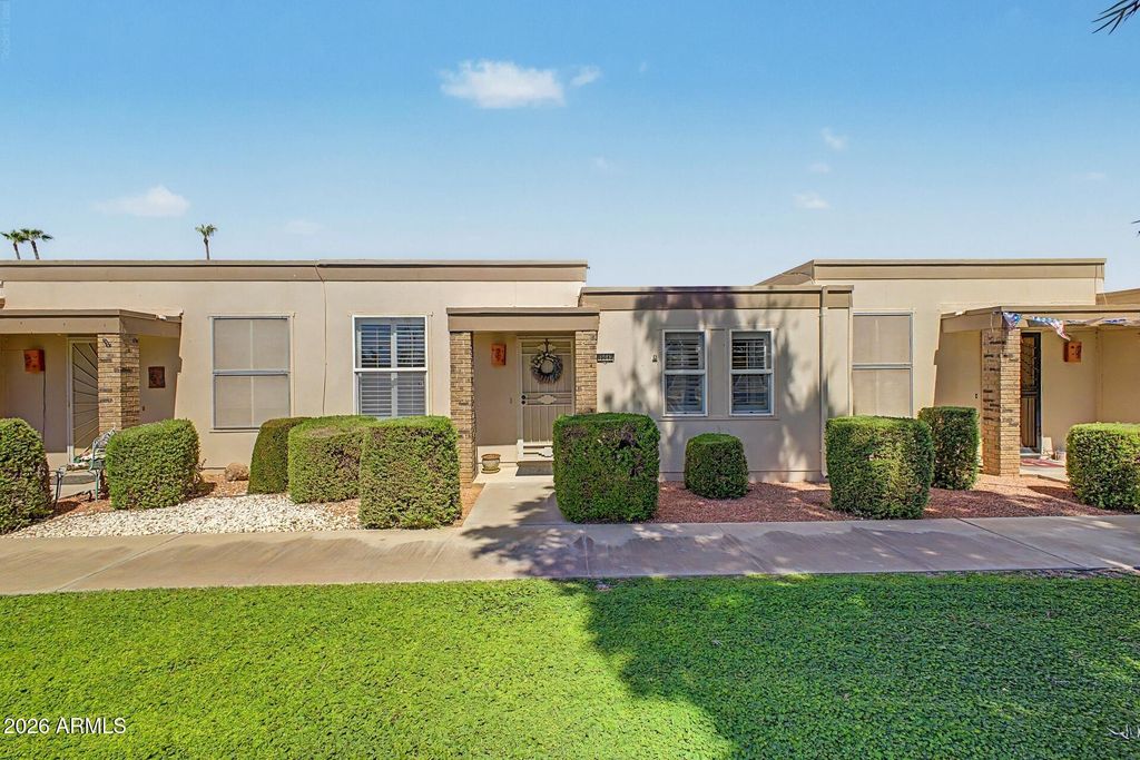 10042 W HAWTHORN Drive, Sun City, AZ 85351
