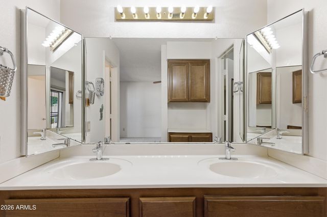 406 W BEVERLY Lane, Phoenix, AZ 85023