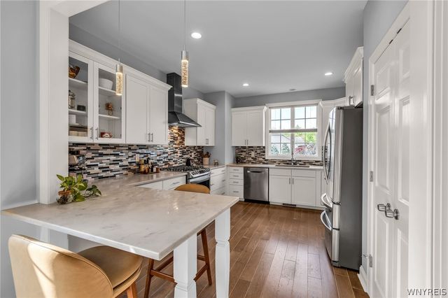 30 Logan Lane, Lancaster, NY 14086