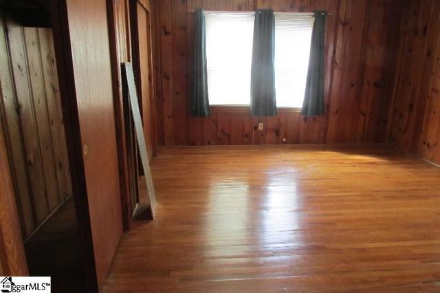 6 Townsend Street, Laurens, SC 29360