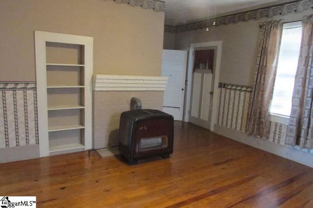 6 Townsend Street, Laurens, SC 29360