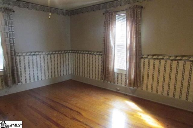 6 Townsend Street, Laurens, SC 29360