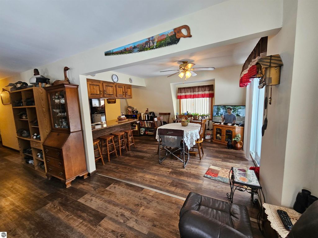 Image 4 of property listing at 5800 Townhall Road, Hale, MI 48739