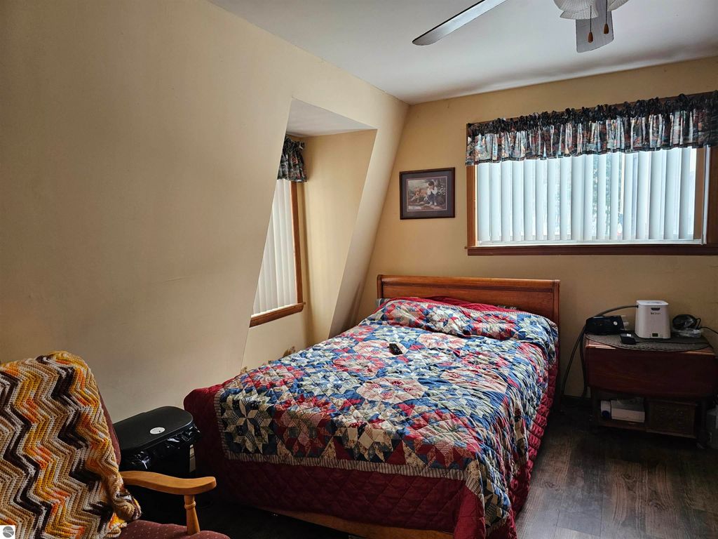 Image 8 of property listing at 5800 Townhall Road, Hale, MI 48739