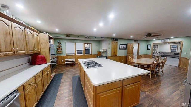 2389 S Whitley Road, Columbia City, IN 46725