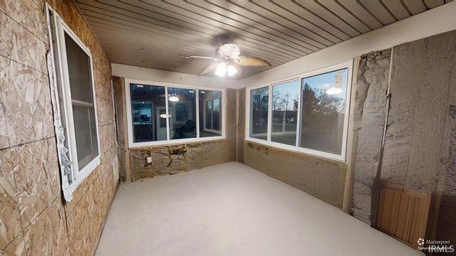 2389 S Whitley Road, Columbia City, IN 46725