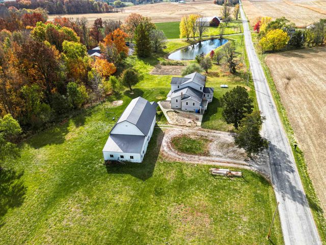 2389 S Whitley Road, Columbia City, IN 46725