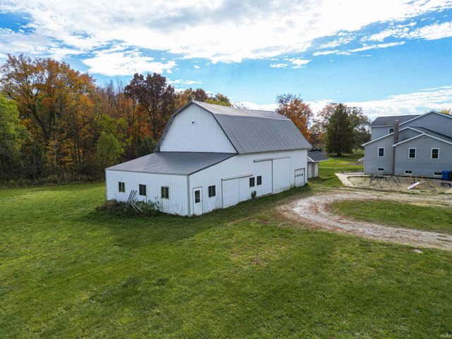 2389 S Whitley Road, Columbia City, IN 46725