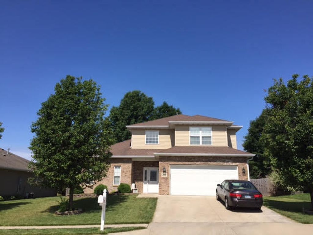 201 PORT WAY, Columbia, MO 65201