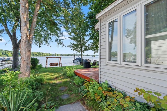 4621 S Long Lake Drive, Portage City, MI 49002