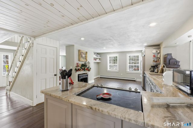 4 Perrin Road, Woodstock, CT 06281