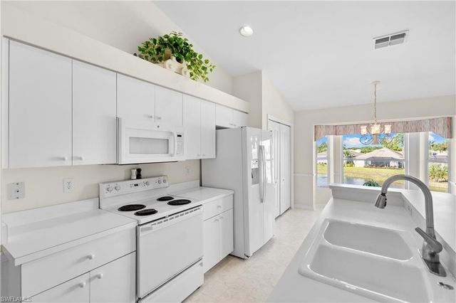 20640 Country Creek DR 1026, Estero, FL 33928