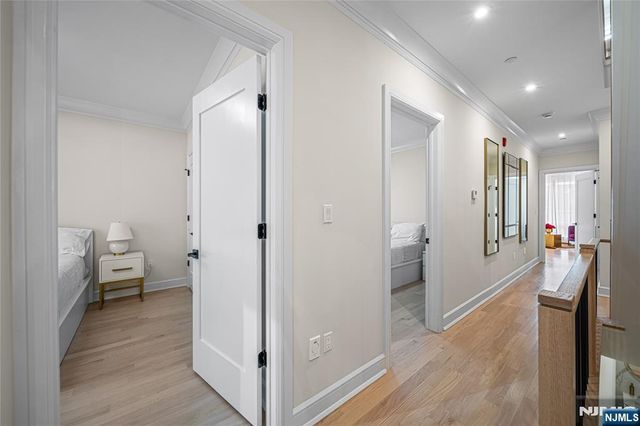 25 Knox Avenue, Cliffside Park, NJ 07010