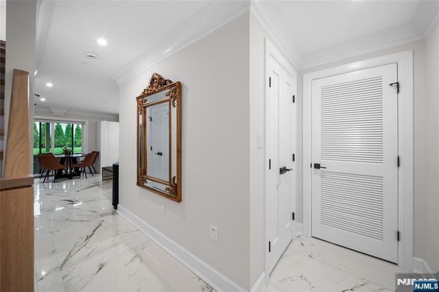 25 Knox Avenue, Cliffside Park, NJ 07010