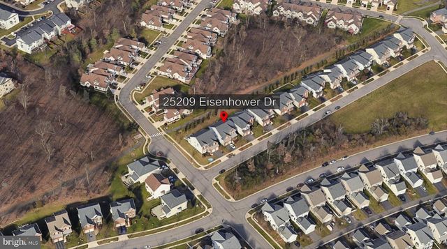 25209 EISENHOWER DR, Chantilly, VA 20152